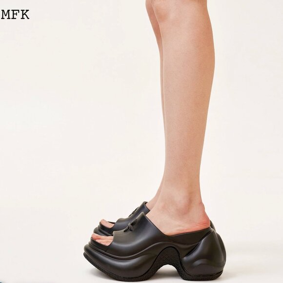 smfk Shoes - Compass Wave High-Heel Bumper Sandal In Black - Size 7/37 24cm